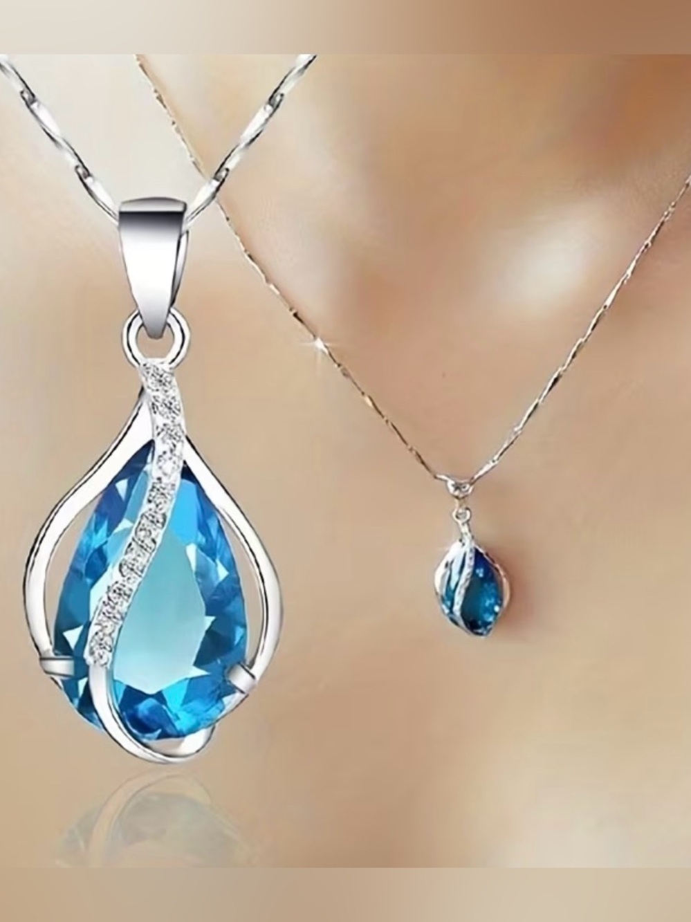 Sterling Silver Blue Teardrop Pendant Necklace.